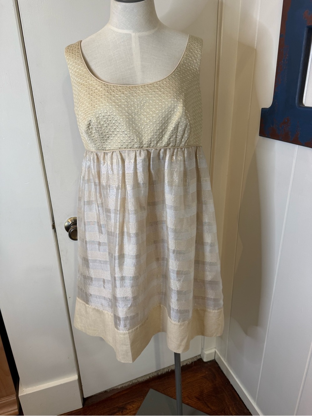 Diane Von Furstenberg Cream and Gold Striped Sleeveless Dress Sz 12